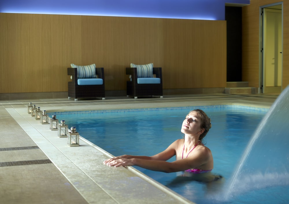 Macaris Suites and SPA — Swimming pool in Rethymnon