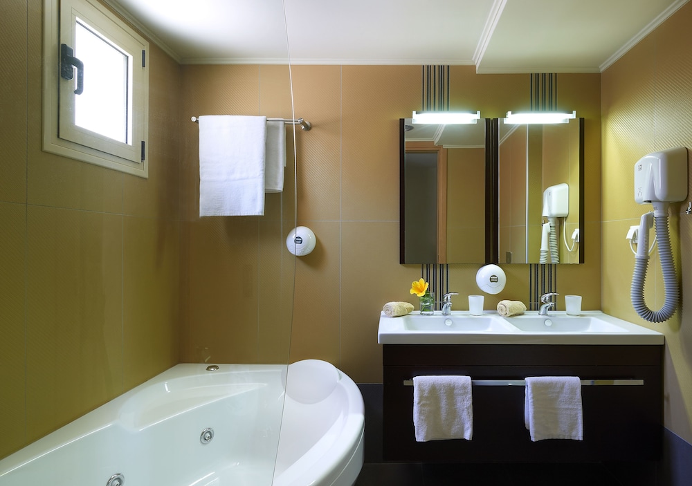 Macaris Suites and SPA — Hotel rooms in Rethymnon