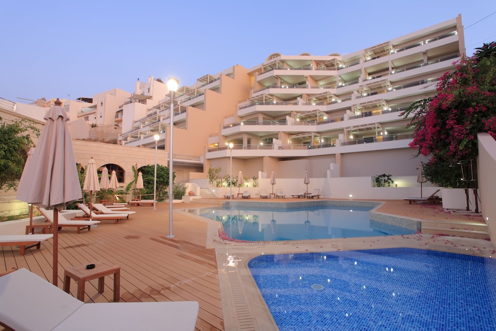 Macaris Suites and SPA — Hotel building in Rethymnon