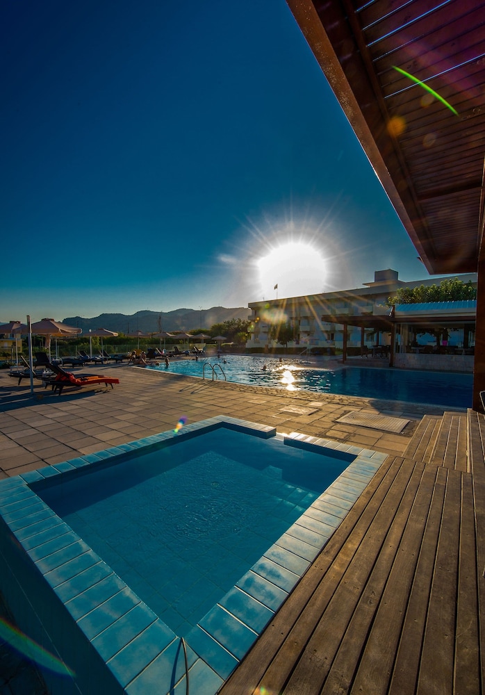 Zoes Hotel — Main photo in Faliraki, South Aegean