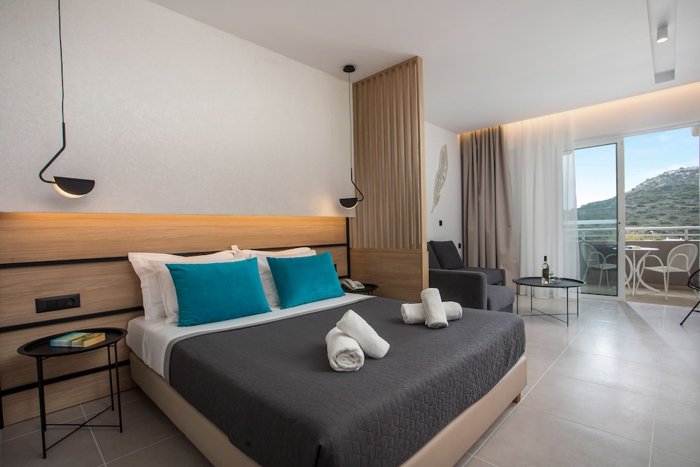 Zoes Hotel — Hotel rooms in Faliraki, South Aegean