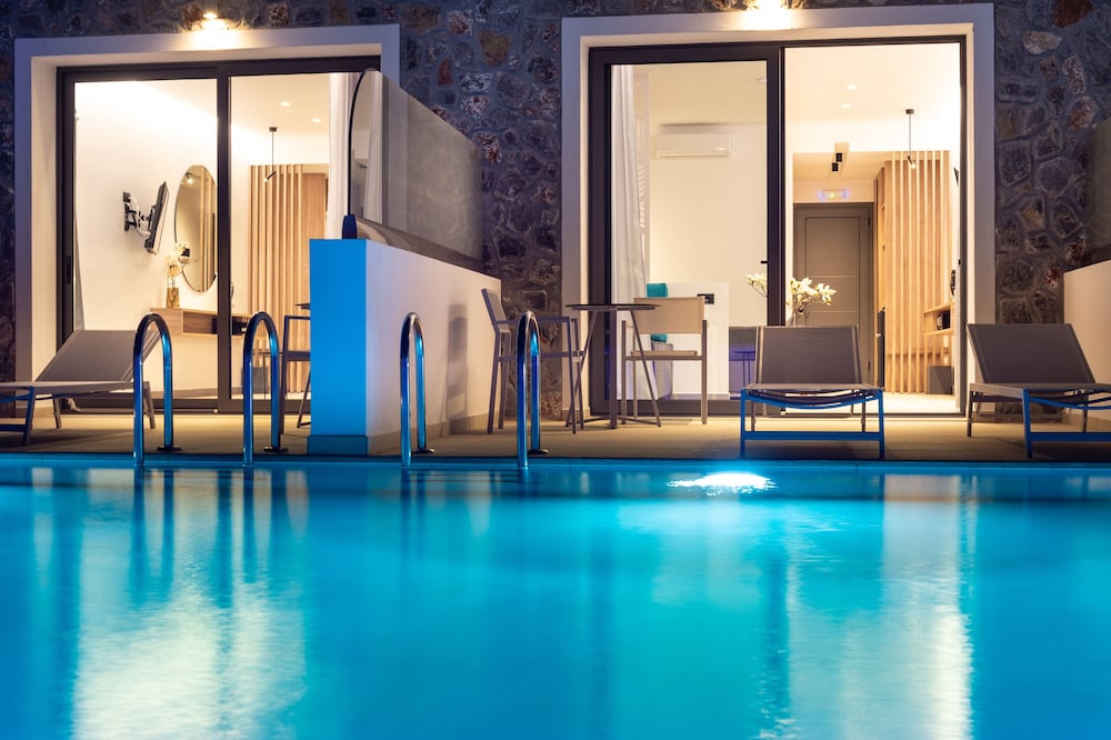 Zoes Hotel — Swimming pool in Faliraki, South Aegean
