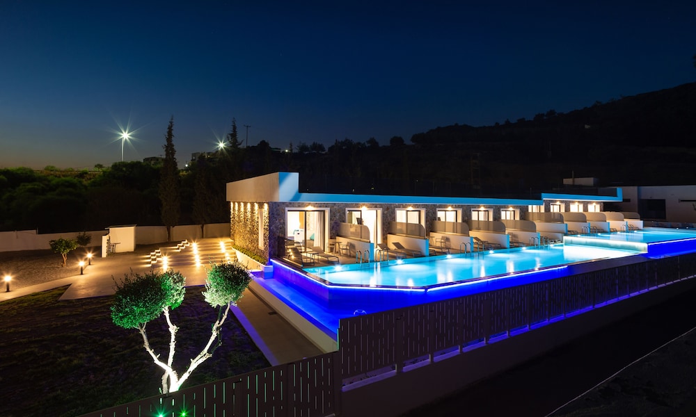 Zoes Hotel — Swimming pool in Faliraki, South Aegean
