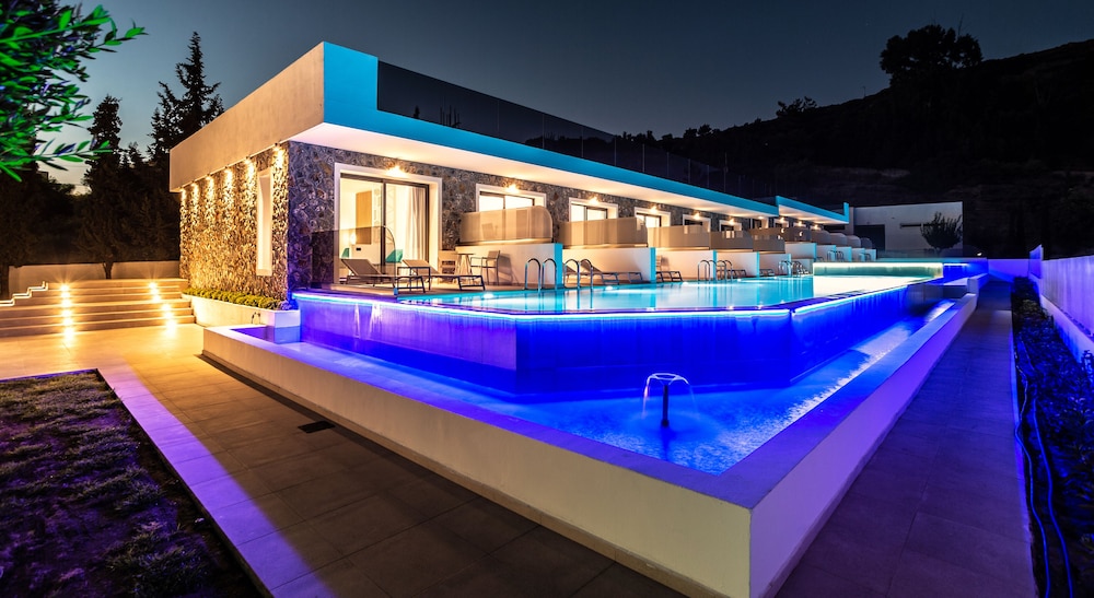 Zoes Hotel — Swimming pool in Faliraki, South Aegean