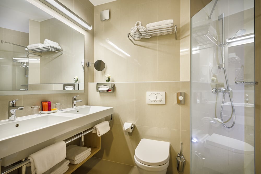 Valamar Parentino Hotel — Hotel rooms in Poreč, Istria