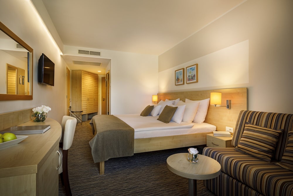 Valamar Parentino Hotel — Hotel rooms in Poreč, Istria