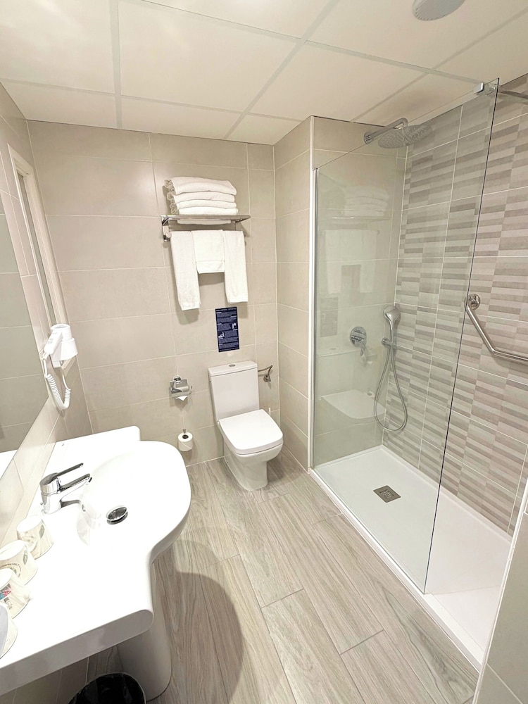 Hotel Xaine Park — Hotel rooms in Lloret de Mar, Catalonia