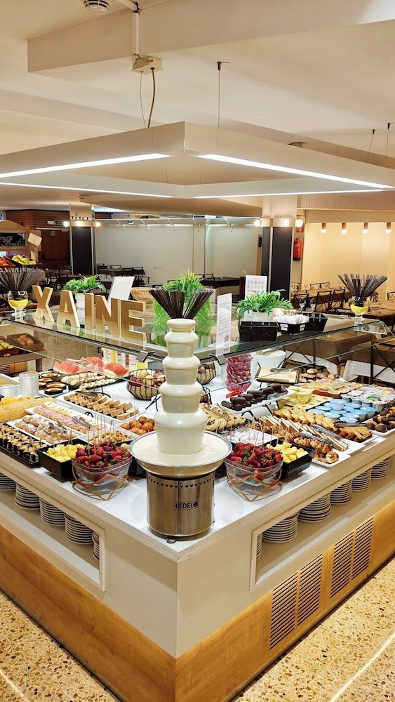 Hotel Xaine Park — Restaurant & bars in Lloret de Mar, Catalonia