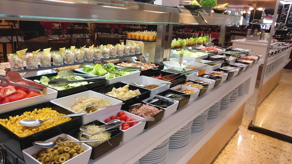 Hotel Xaine Park — Restaurant & bars in Lloret de Mar, Catalonia