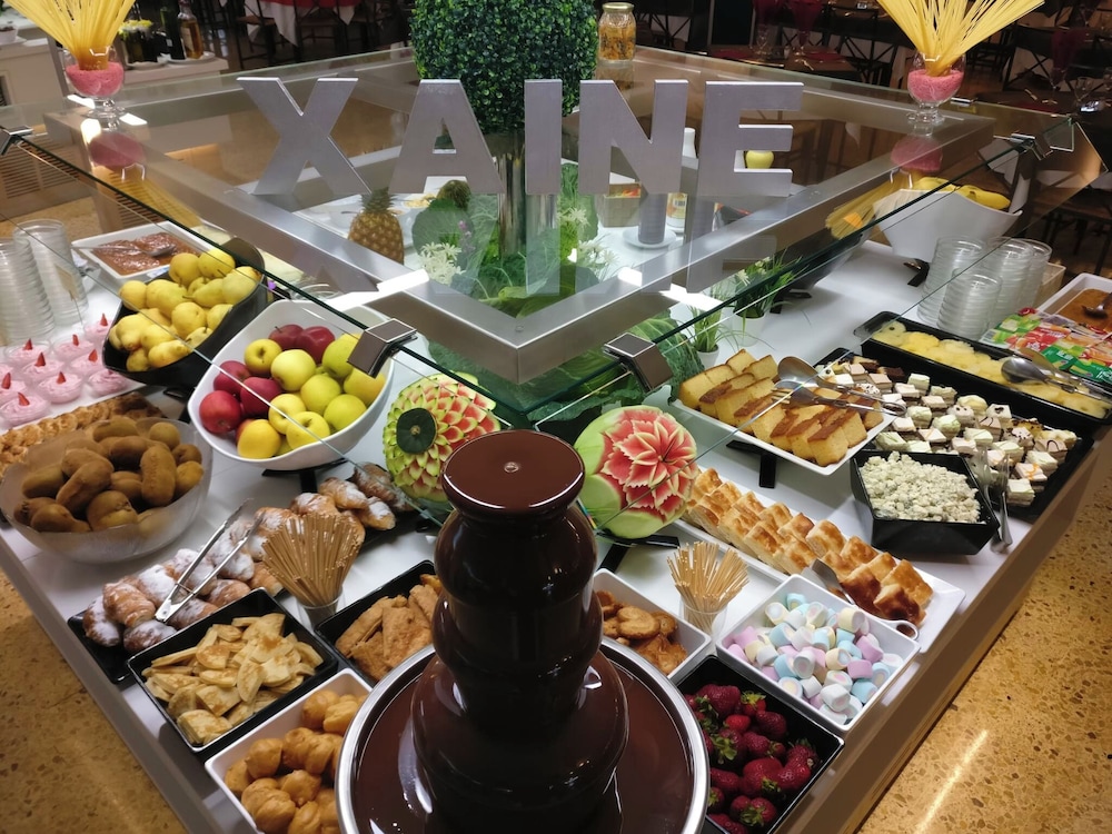 Hotel Xaine Park — Restaurant & bars in Lloret de Mar, Catalonia