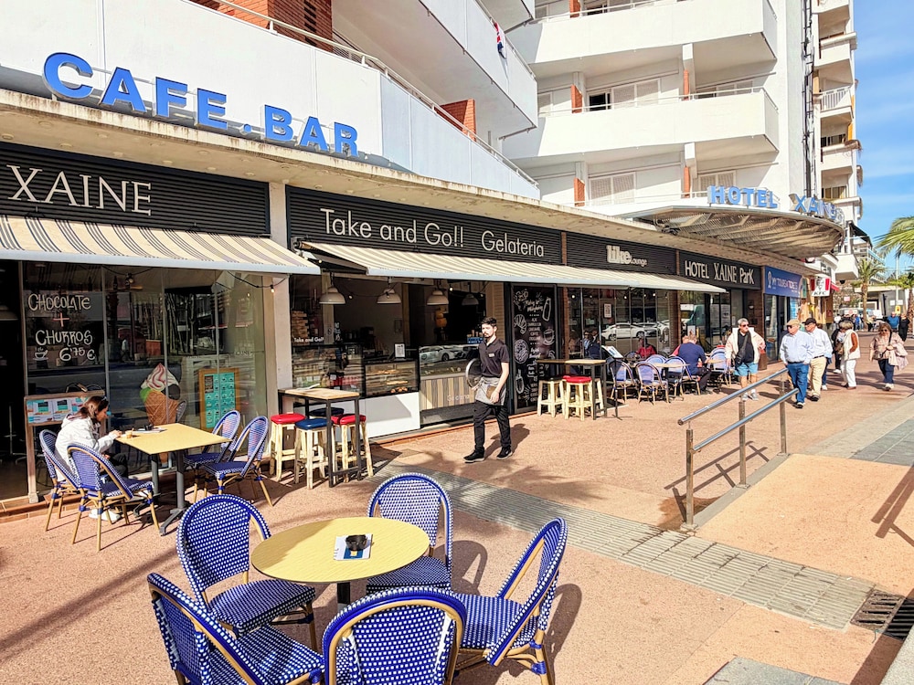 Hotel Xaine Park — Restaurant & bars in Lloret de Mar, Catalonia