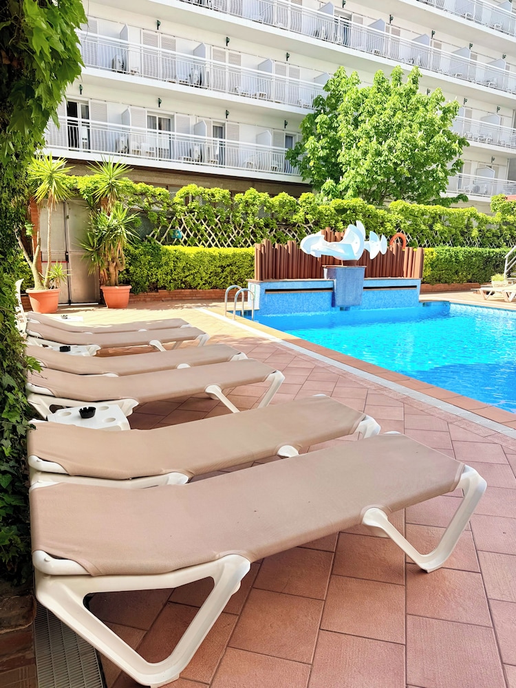 Hotel Xaine Park — Swimming pool in Lloret de Mar, Catalonia