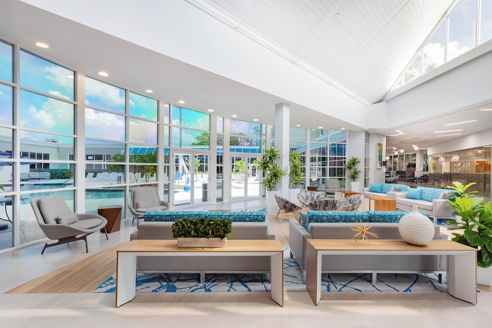 Holiday Inn Resort Kissimmee by the Parks by IHG — Hotel building in Kissimmee, Florida