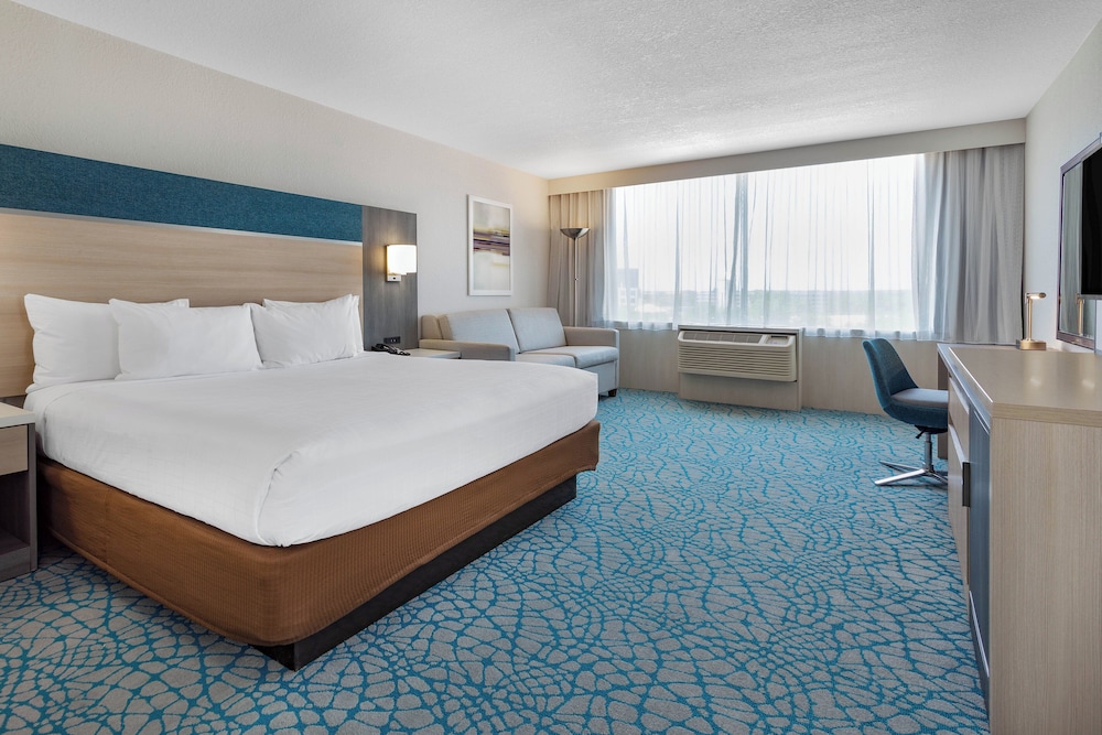 Holiday Inn Resort Kissimmee by the Parks by IHG — Hotel rooms in Kissimmee, Florida