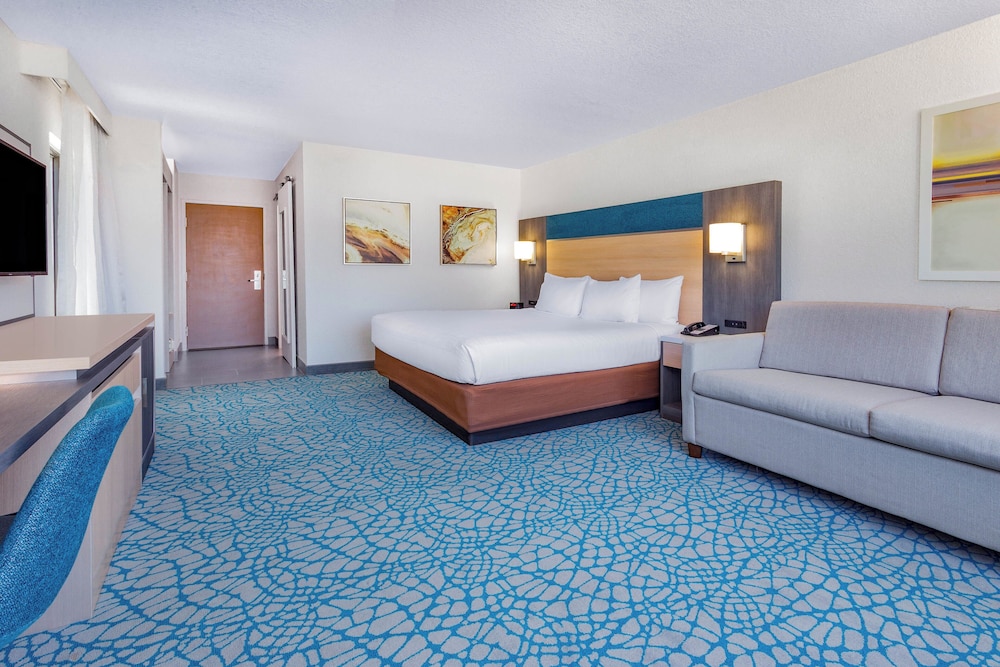 Holiday Inn Resort Kissimmee by the Parks by IHG — Hotel rooms in Kissimmee, Florida
