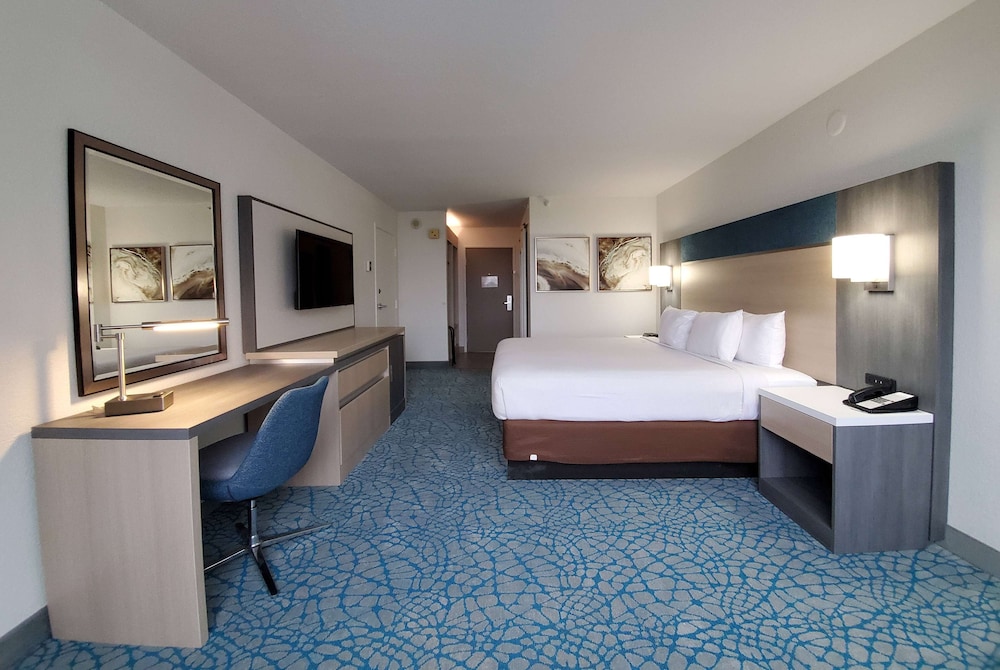 Holiday Inn Resort Kissimmee by the Parks by IHG — Hotel rooms in Kissimmee, Florida