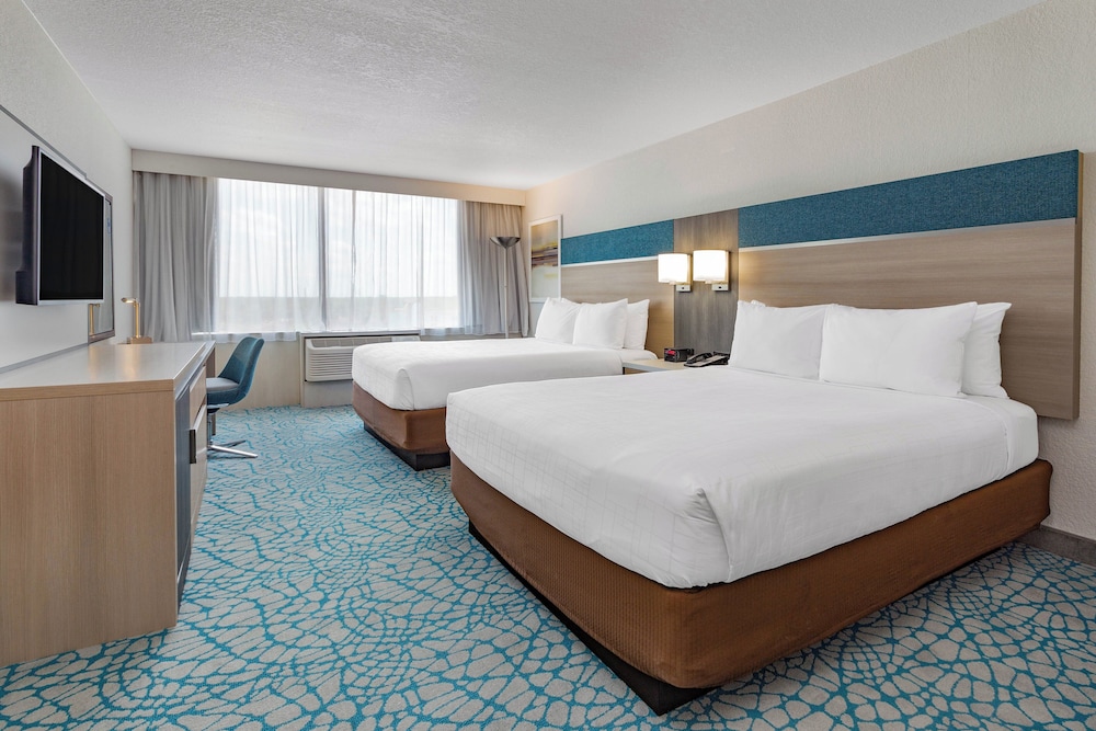 Holiday Inn Resort Kissimmee by the Parks by IHG — Hotel rooms in Kissimmee, Florida