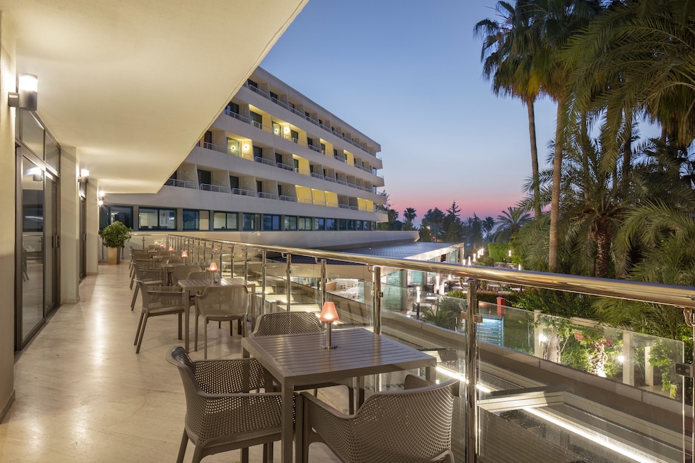Mirage Park Resort - Premium All Inclusive — Restaurant & bars in Kemer