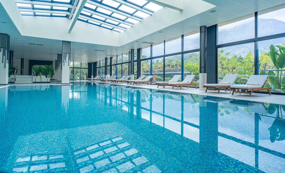 Mirage Park Resort - Premium All Inclusive — Swimming pool in Kemer