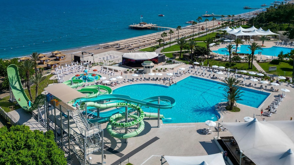Mirage Park Resort - Premium All Inclusive — Swimming pool in Kemer