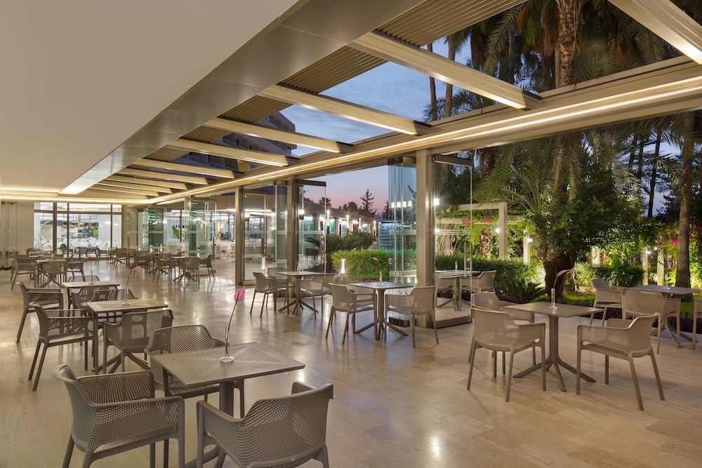 Mirage Park Resort - Premium All Inclusive — Restaurant & bars in Kemer