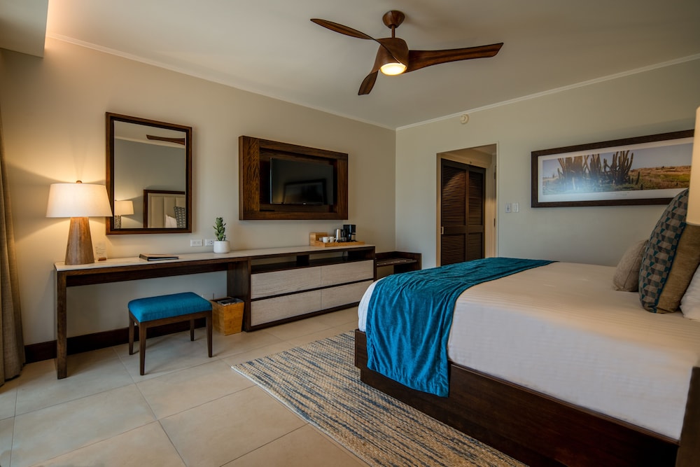Manchebo Beach Resort and Spa — Hotel rooms in Oranjestad, Aruba
