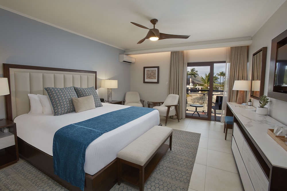 Manchebo Beach Resort and Spa — Hotel rooms in Oranjestad, Aruba