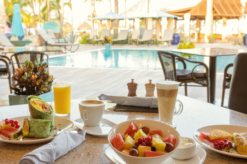 Manchebo Beach Resort and Spa — Restaurant & bars in Oranjestad, Aruba