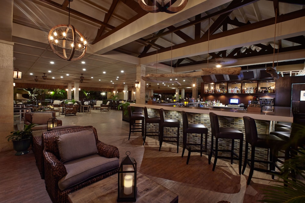 Manchebo Beach Resort and Spa — Restaurant & bars in Oranjestad, Aruba