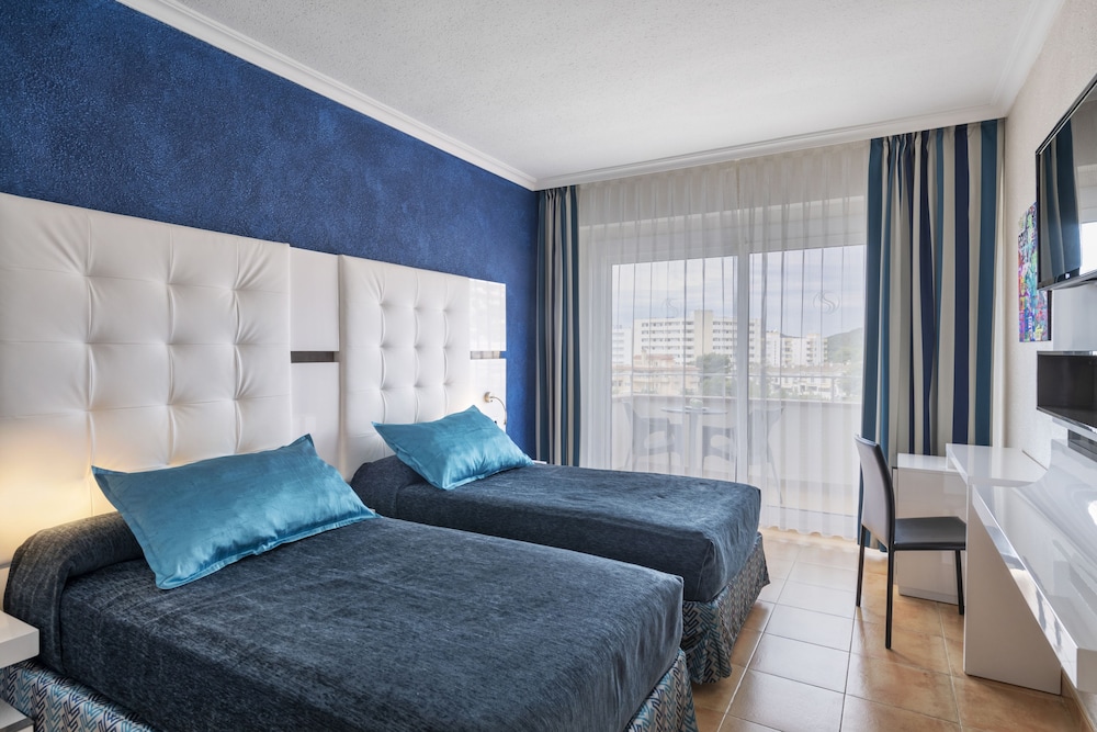 Salles Hotel Marina Portals — Hotel rooms in Portals Nous, Balearic Islands