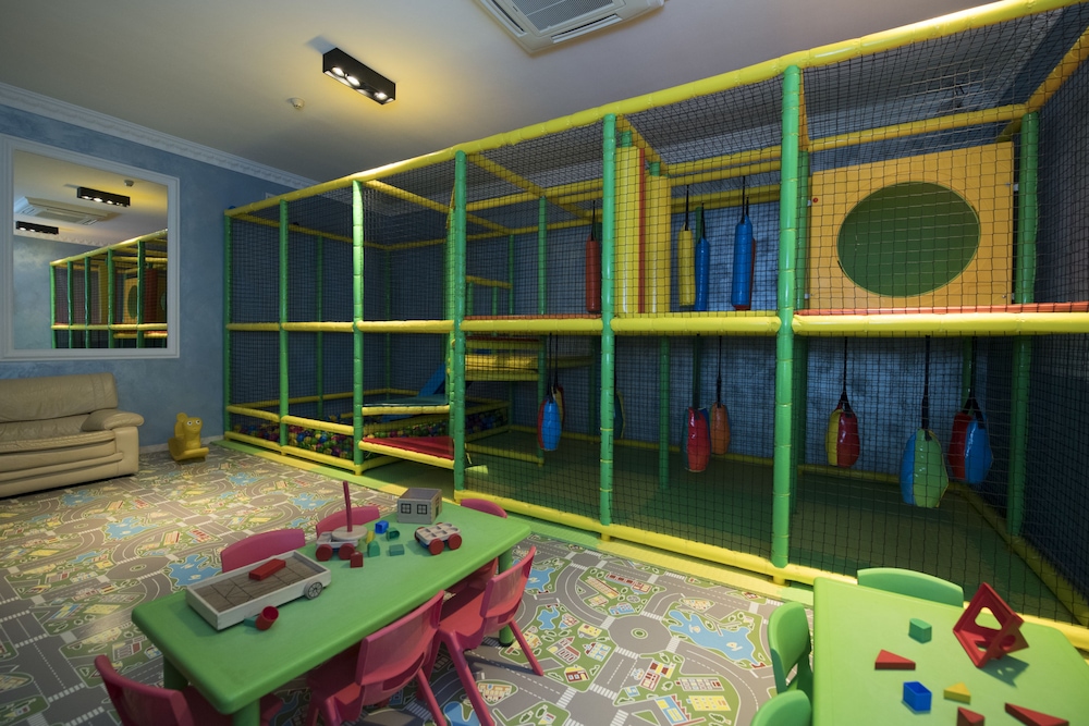 Salles Hotel Marina Portals — Attractions for children in Portals Nous, Balearic Islands