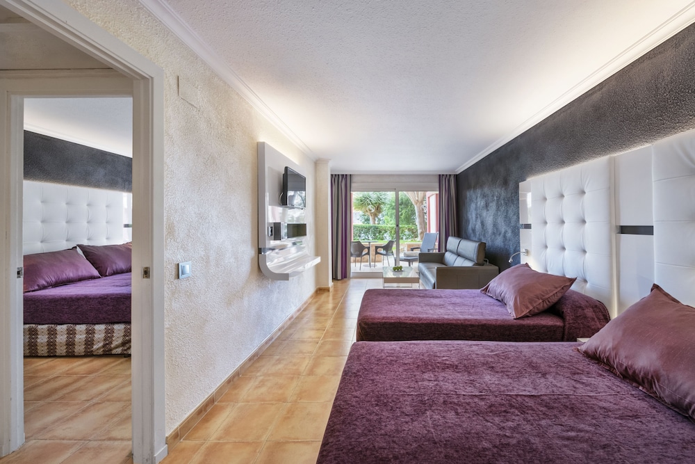 Salles Hotel Marina Portals — Hotel rooms in Portals Nous, Balearic Islands
