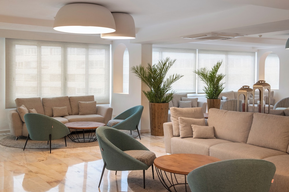 Salles Hotel Marina Portals — Hotel building in Portals Nous, Balearic Islands