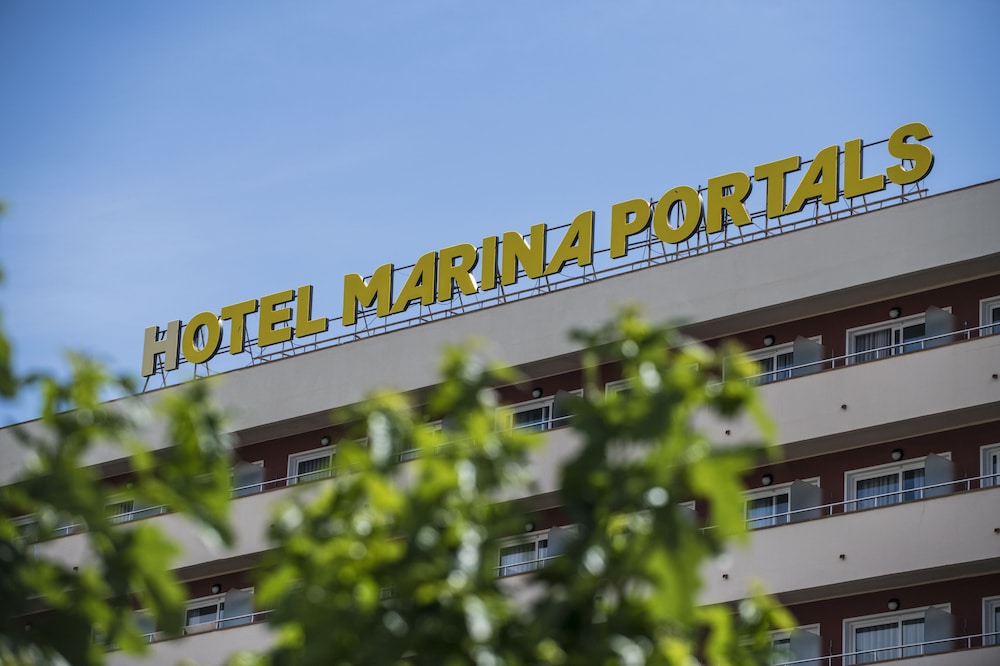 Salles Hotel Marina Portals — Hotel building in Portals Nous, Balearic Islands