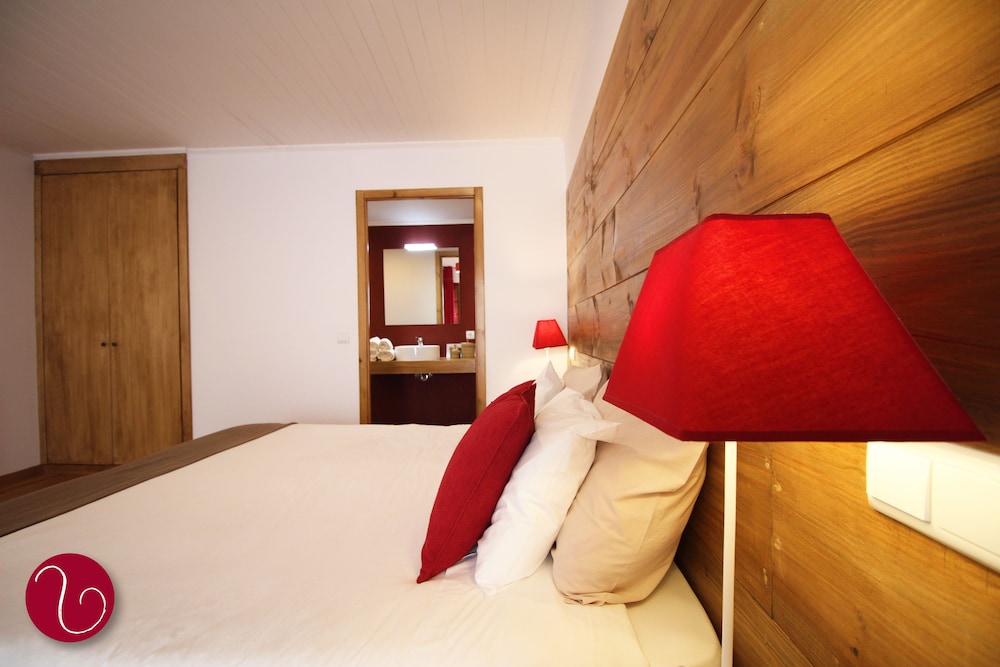 Vila Lusitânia — Hotel rooms in Funchal, Madeira