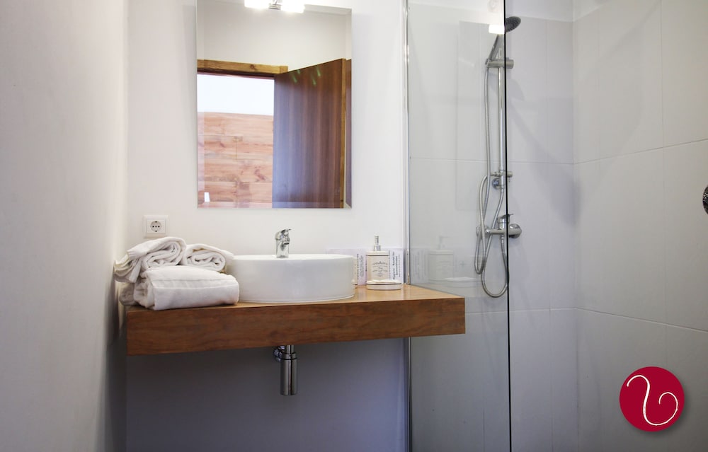 Vila Lusitânia — Hotel rooms in Funchal, Madeira