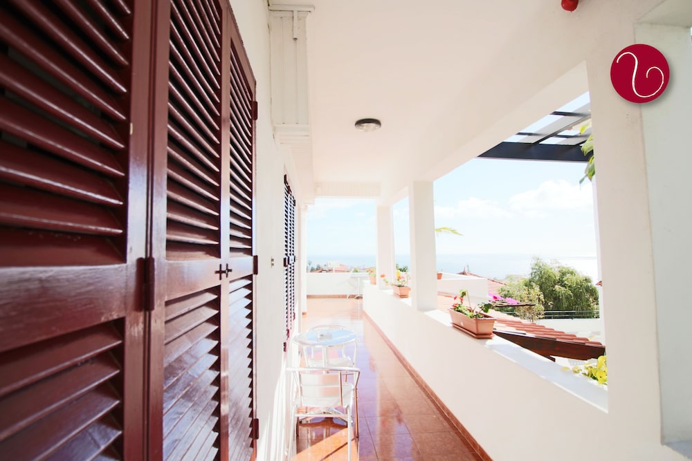 Vila Lusitânia — Hotel building in Funchal, Madeira