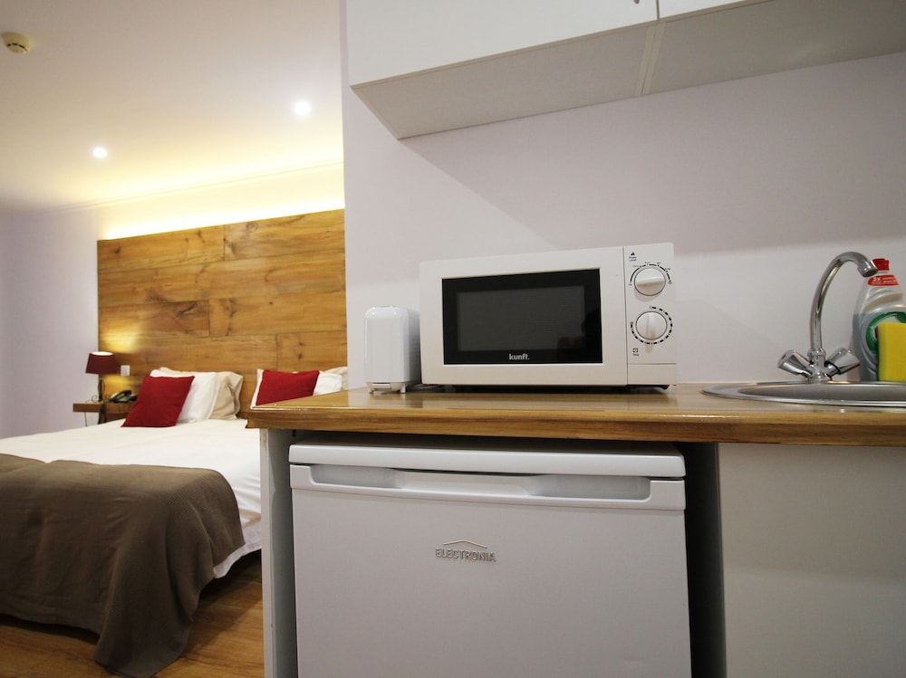 Vila Lusitânia — Hotel rooms in Funchal, Madeira
