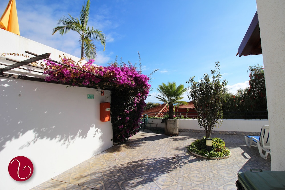 Vila Lusitânia — Attractions in the area in Funchal, Madeira