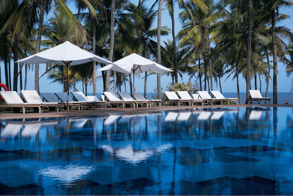 Taj Holiday Village Resort & Spa — Swimming pool in Candolim, Goa