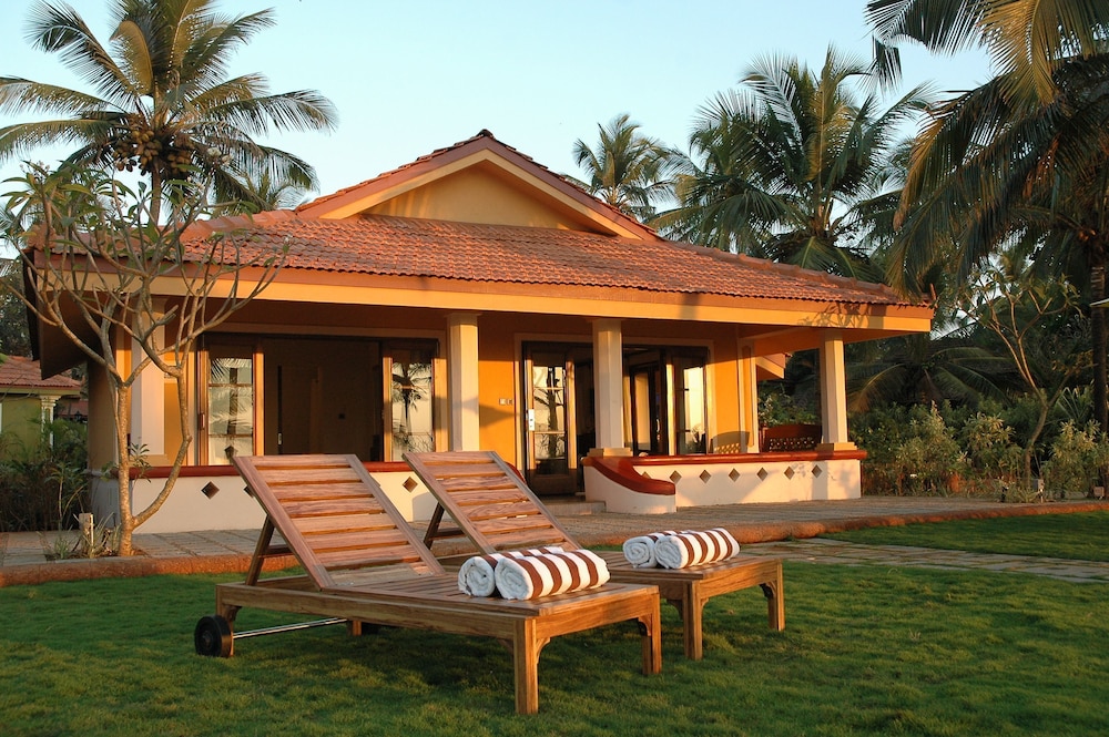 Taj Holiday Village Resort & Spa — Hotel building in Candolim, Goa