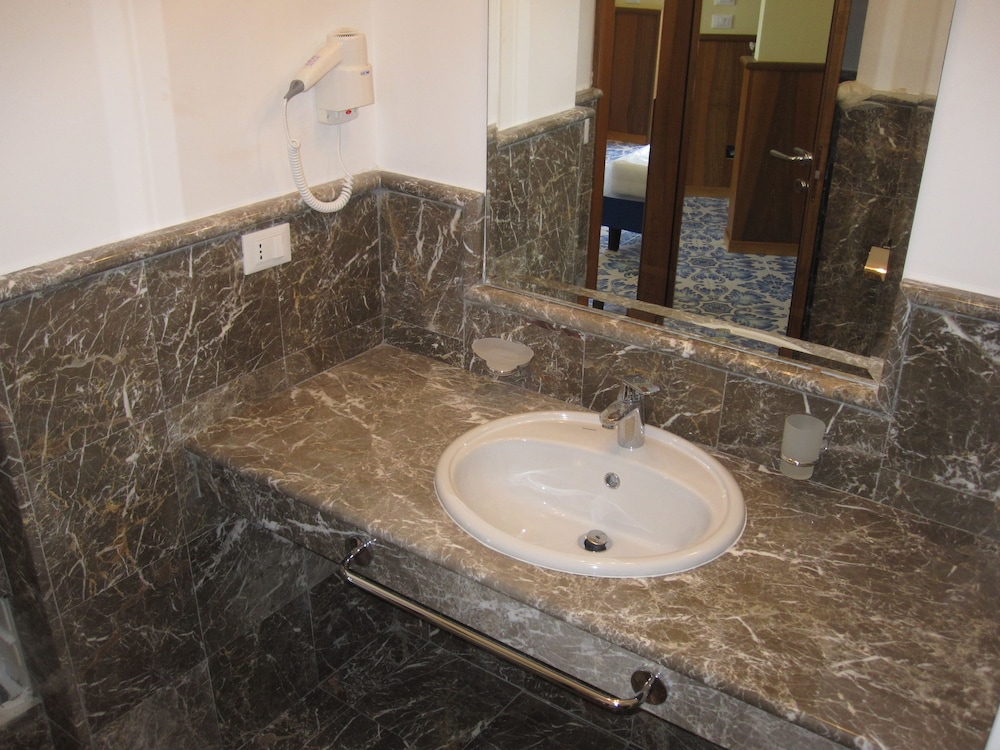 Hotel Panoramic — Hotel rooms in Giardini Naxos, Sicily