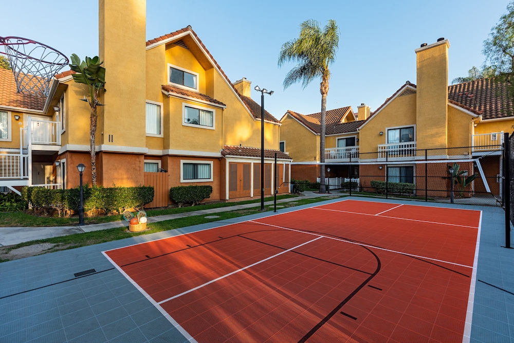 Clementine Hotel & Suites Anaheim — Sports & recreation in Anaheim, California