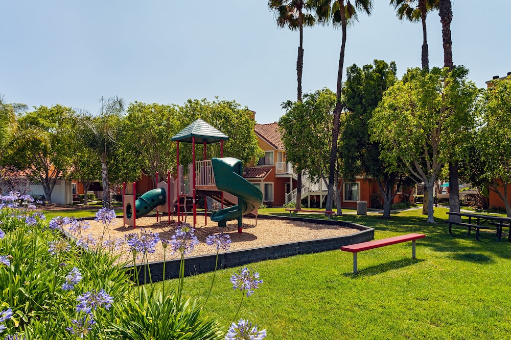 Clementine Hotel & Suites Anaheim — Attractions for children in Anaheim, California