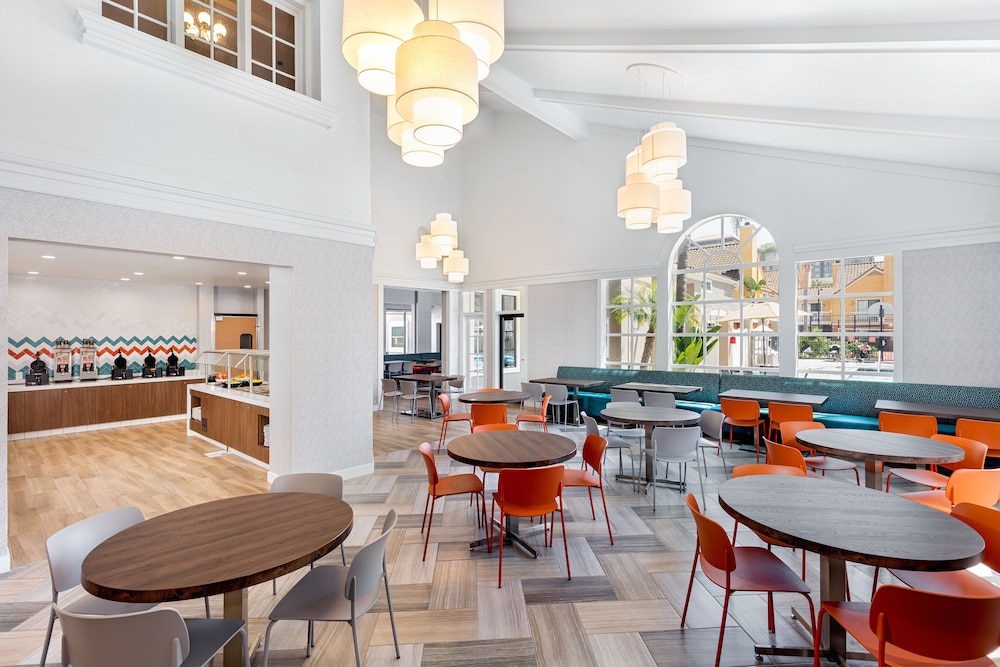 Clementine Hotel & Suites Anaheim — Restaurant & bars in Anaheim, California