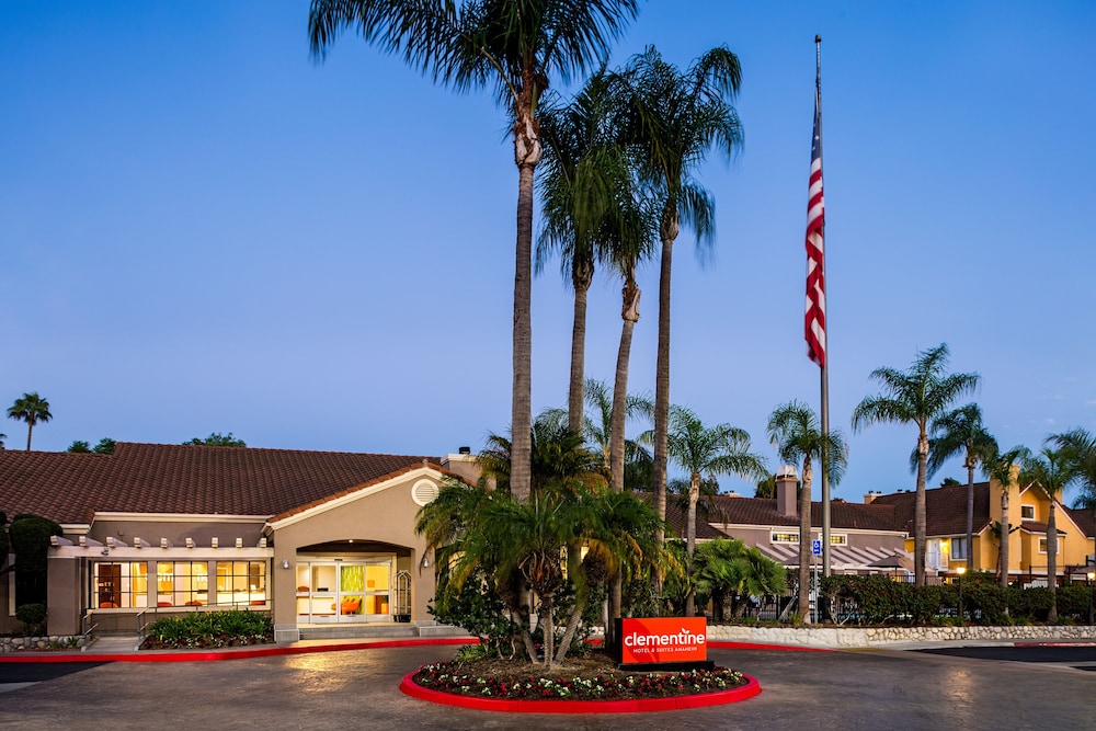 Clementine Hotel & Suites Anaheim — Hotel building in Anaheim, California