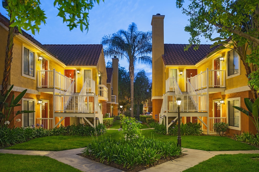 Clementine Hotel & Suites Anaheim — Hotel building in Anaheim, California