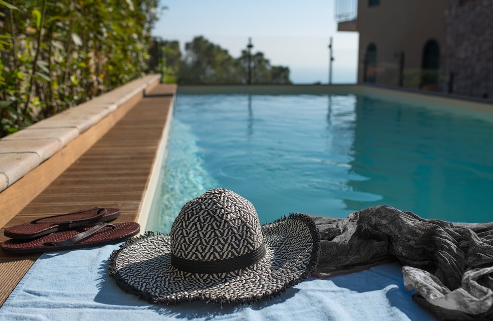 Hotel Villa Ducale — Swimming pool in Taormina, Sicily
