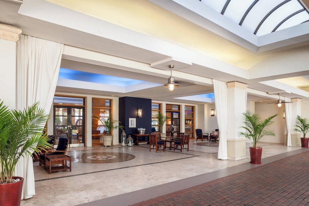 Fort Lauderdale Marriott Harbor Beach Resort & Spa — Hotel building in Fort Lauderdale, Florida
