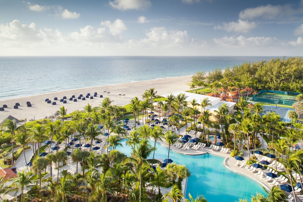 Fort Lauderdale Marriott Harbor Beach Resort & Spa — Beach in Fort Lauderdale, Florida